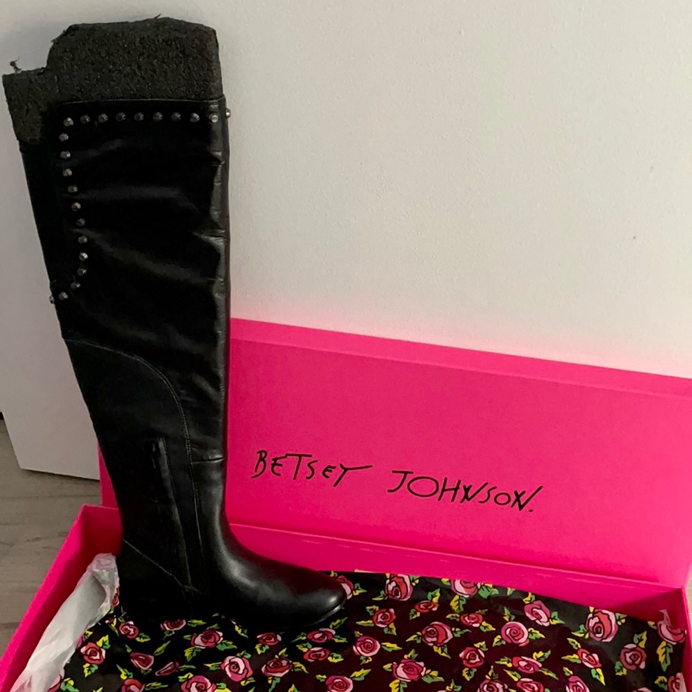 Betsey Johnson Women's Heritage Riding Boot